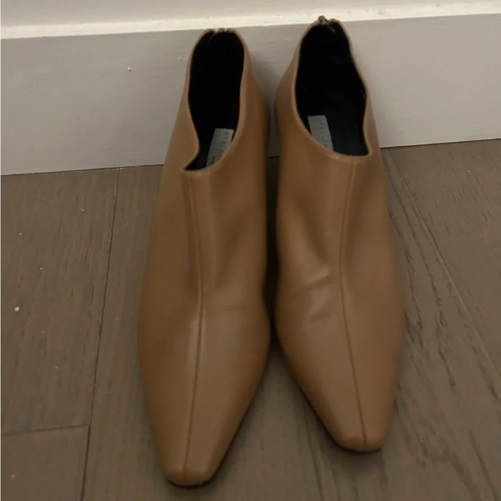 Stella McCartney Tan Pointed Low Kitten Heel Ankle Booties Size: 39 (8.5) - Picture 3 of 10